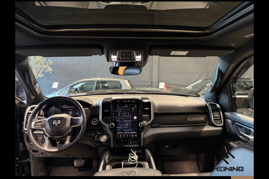 Dodge Ram 1500 5.7 V8 4x4 Crew Cab Laramie Sport. Black Edition. Apple-carplay. Navi. Pano. Train Horn. NAP