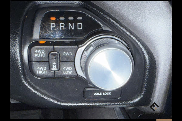 Dodge Ram 1500 5.7 V8 4x4 Crew Cab Laramie Sport. Black Edition. Apple-carplay. Navi. Pano. Train Horn. NAP