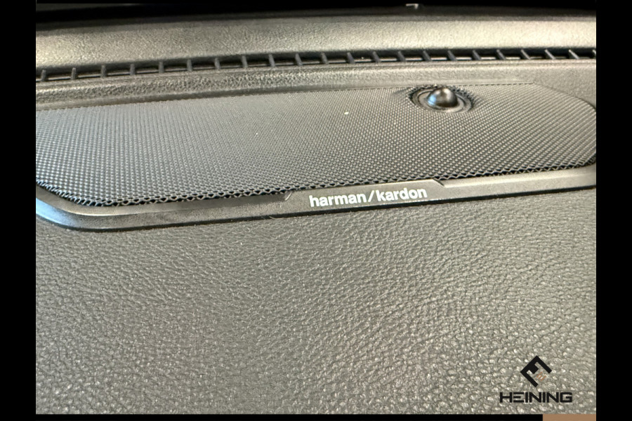 Dodge Ram 1500 5.7 V8 4x4 Crew Cab Laramie Sport. Black Edition. Apple-carplay. Navi. Pano. Train Horn. NAP