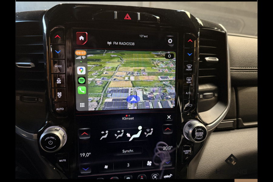 Dodge Ram 1500 5.7 V8 4x4 Crew Cab Laramie Sport. Black Edition. Apple-carplay. Navi. Pano. Train Horn. NAP