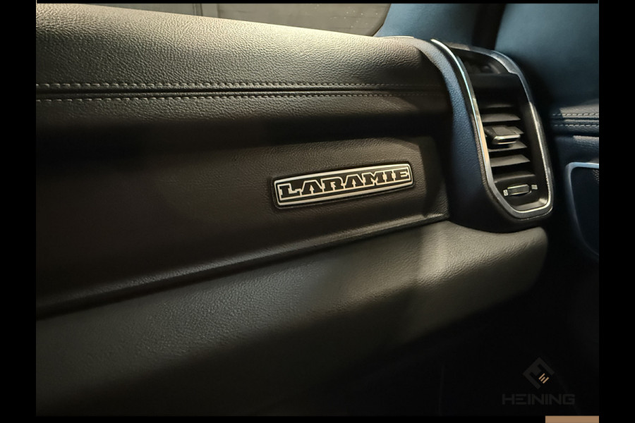 Dodge Ram 1500 5.7 V8 4x4 Crew Cab Laramie Sport. Black Edition. Apple-carplay. Navi. Pano. Train Horn. NAP