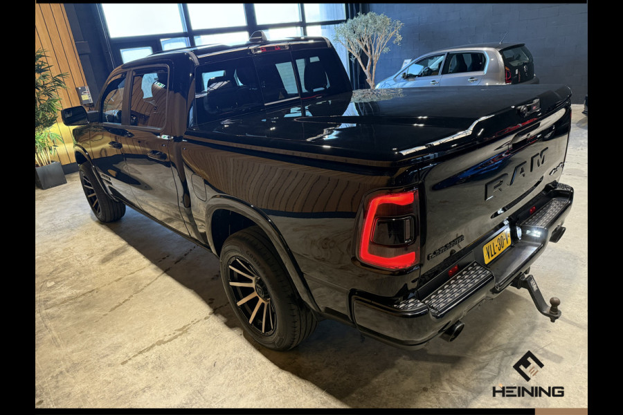 Dodge Ram 1500 5.7 V8 4x4 Crew Cab Laramie Sport. Black Edition. Apple-carplay. Navi. Pano. Train Horn. NAP
