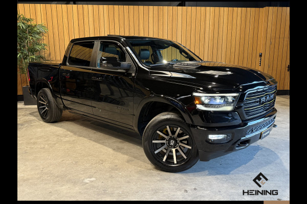 Dodge Ram 1500 5.7 V8 4x4 Crew Cab Laramie Sport. Black Edition. Apple-carplay. Navi. Pano. Train Horn. NAP