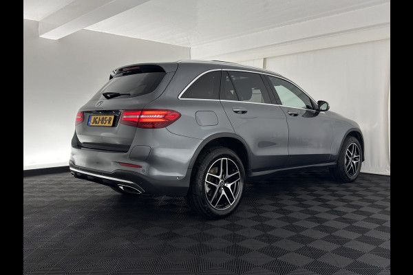 Mercedes-Benz GLC 350e 4MATIC AMG Aut. *PANO | FULL-LEATHER | FULL-LED | HEATED-SPORTSEATS | CAMERA | NAVI-FULLMAP | PRIVACY-GLASS | SHIFT-PADDLES | ECC | PDC | CRUISE | 19''ALU*