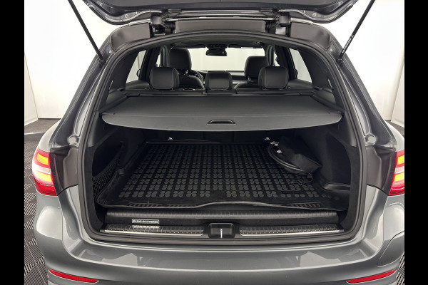 Mercedes-Benz GLC 350e 4MATIC AMG Aut. *PANO | FULL-LEATHER | FULL-LED | HEATED-SPORTSEATS | CAMERA | NAVI-FULLMAP | PRIVACY-GLASS | SHIFT-PADDLES | ECC | PDC | CRUISE | 19''ALU*