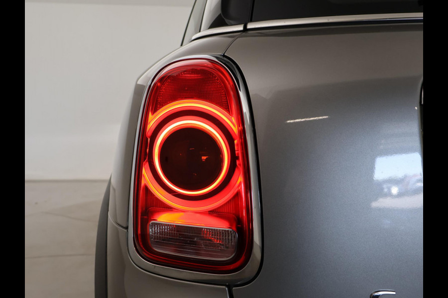 MINI Countryman 1.5 COOPER AUT. ORIG. NL CHILI + LEDER | CAMERA | HEAD-UP | LED | HARMAN/KARDON