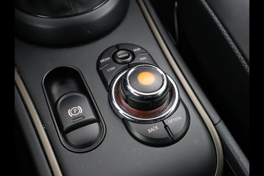 MINI Countryman 1.5 COOPER AUT. ORIG. NL CHILI + LEDER | CAMERA | HEAD-UP | LED | HARMAN/KARDON