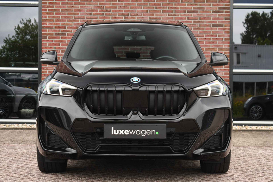 BMW X1 sDrive18i M-Sport Camera ACC-voorber Shadowline Adp-onderstel