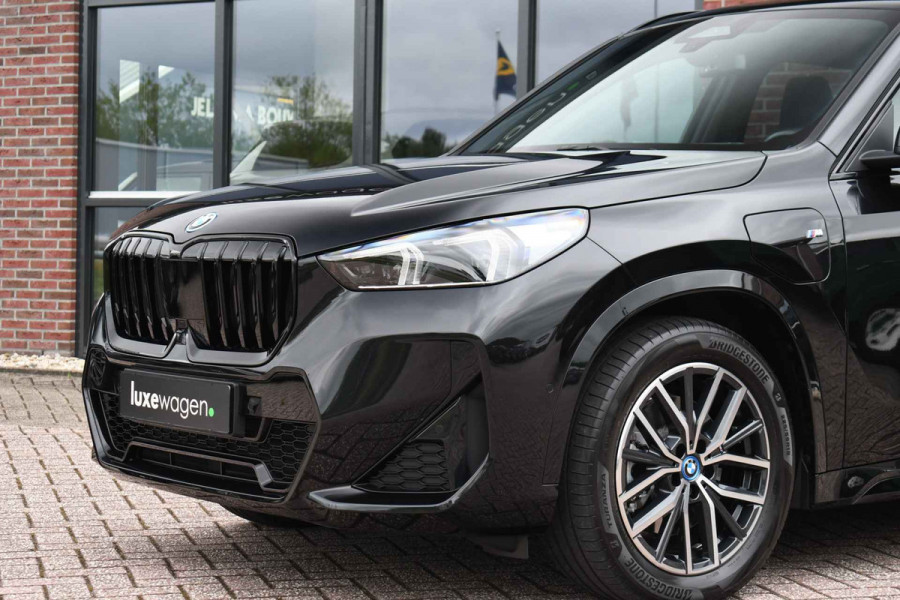 BMW X1 sDrive18i M-Sport Camera ACC-voorber Shadowline Adp-onderstel