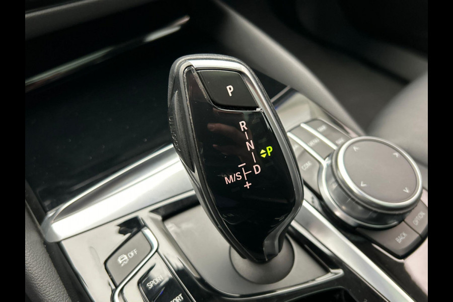 BMW 6 Serie Gran Turismo 630i High Executive * Origineel NL * Head up Panoramadak Memorie Harman / Kardon Trekhaak Camera Leder