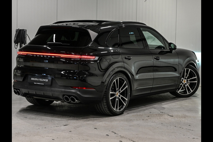 Porsche Cayenne 3.0 E-Hybrid · Sport chrono · Panorama dak · Adaptive cruise · 360 Camera · Keyless · Luchtvering · Bose sound · Memory seats ·
