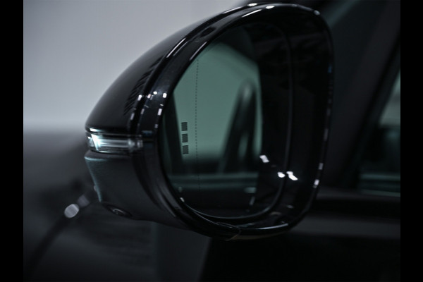 Porsche Cayenne 3.0 E-Hybrid · Sport chrono · Panorama dak · Adaptive cruise · 360 Camera · Keyless · Luchtvering · Bose sound · Memory seats ·