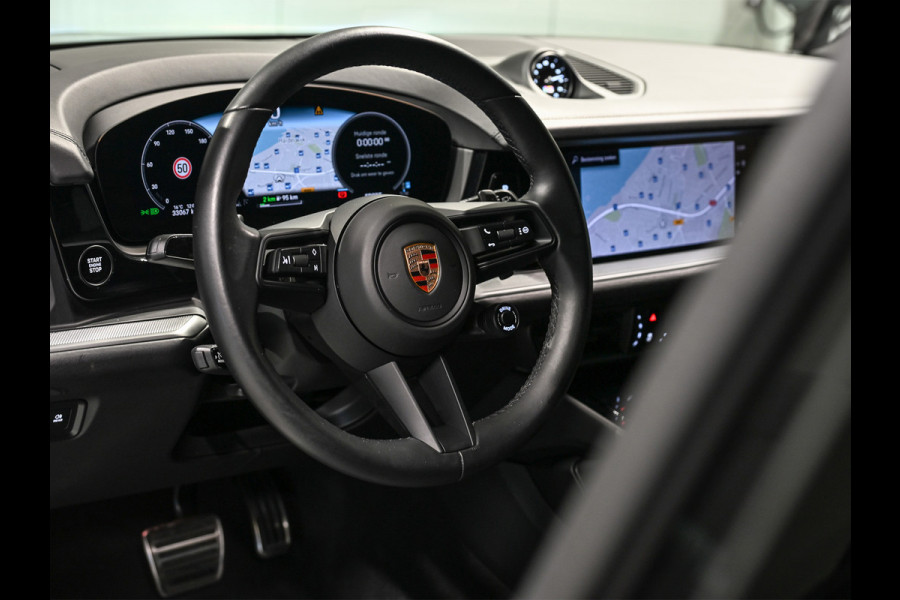 Porsche Cayenne 3.0 E-Hybrid · Sport chrono · Panorama dak · Adaptive cruise · 360 Camera · Keyless · Luchtvering · Bose sound · Memory seats ·