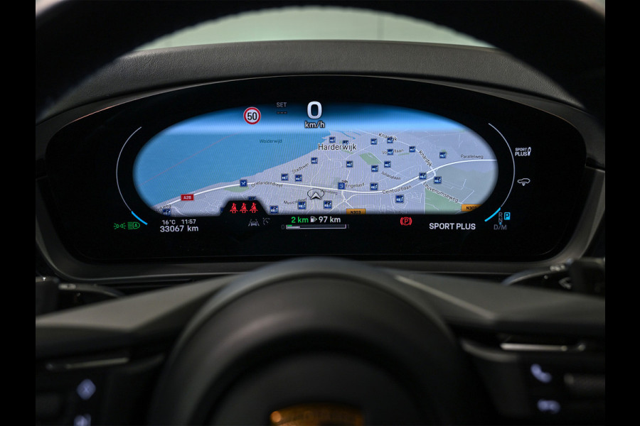 Porsche Cayenne 3.0 E-Hybrid · Sport chrono · Panorama dak · Adaptive cruise · 360 Camera · Keyless · Luchtvering · Bose sound · Memory seats ·