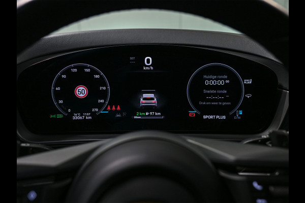 Porsche Cayenne 3.0 E-Hybrid · Sport chrono · Panorama dak · Adaptive cruise · 360 Camera · Keyless · Luchtvering · Bose sound · Memory seats ·