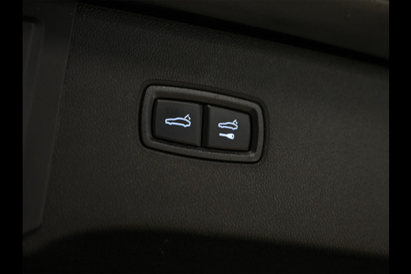 Porsche Cayenne 3.0 E-Hybrid · Sport chrono · Panorama dak · Adaptive cruise · 360 Camera · Keyless · Luchtvering · Bose sound · Memory seats ·