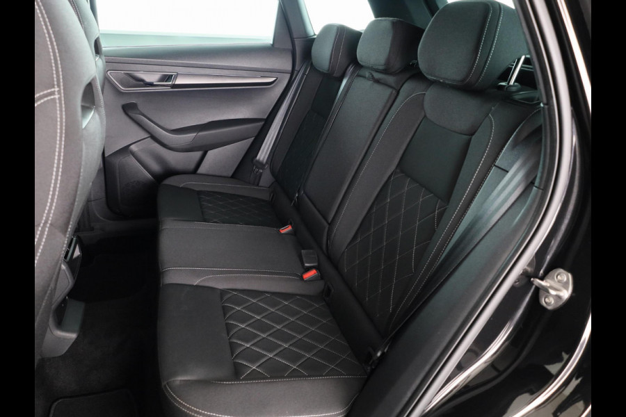 Škoda Karoq 1.5 TSI ACT Sportline Business 150 pk Automaat (DSG) | Verlengde garantie | Navigatie via App | Parkeersensoren | Achteruitrijcamera | Adaptieve cruise control | Stoelverwarming |