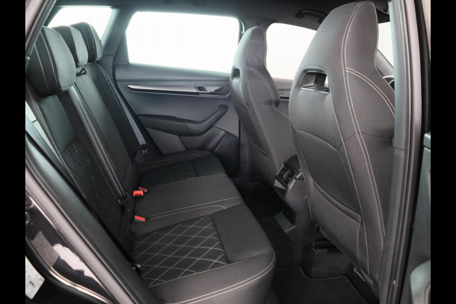 Škoda Karoq 1.5 TSI ACT Sportline Business 150 pk Automaat (DSG) | Verlengde garantie | Navigatie via App | Parkeersensoren | Achteruitrijcamera | Adaptieve cruise control | Stoelverwarming |