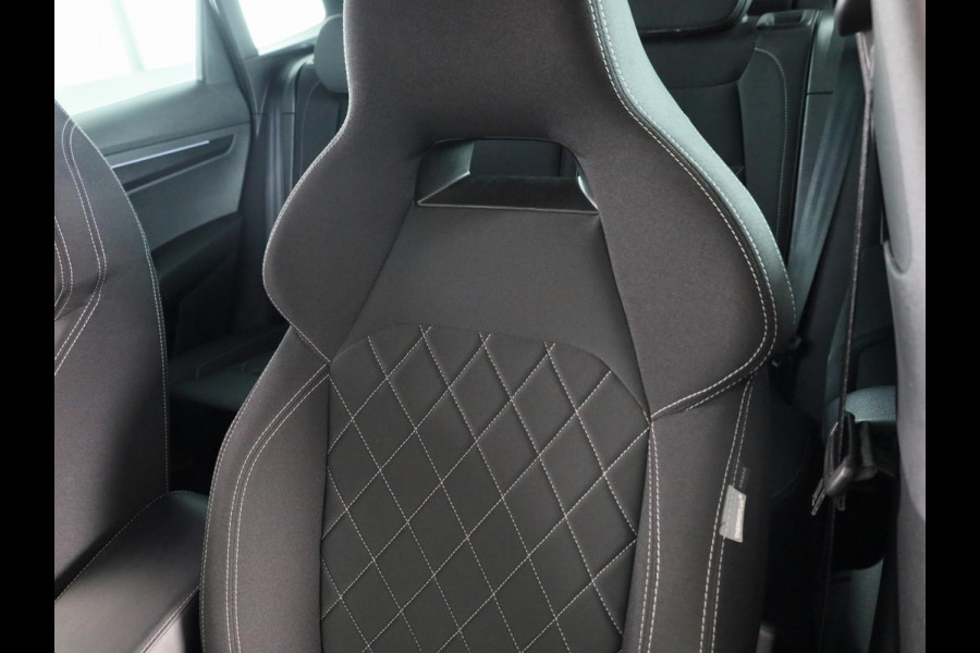 Škoda Karoq 1.5 TSI ACT Sportline Business 150 pk Automaat (DSG) | Verlengde garantie | Navigatie via App | Parkeersensoren | Achteruitrijcamera | Adaptieve cruise control | Stoelverwarming |