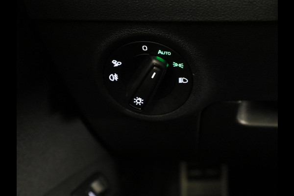 Škoda Karoq 1.5 TSI ACT Sportline Business 150 pk Automaat (DSG) | Verlengde garantie | Navigatie via App | Parkeersensoren | Achteruitrijcamera | Adaptieve cruise control | Stoelverwarming |