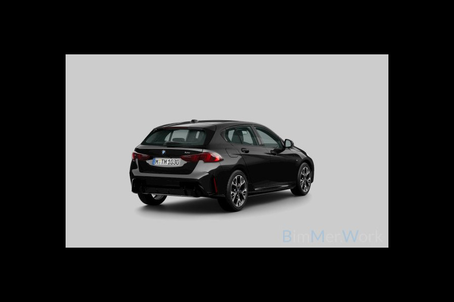 BMW 1-serie 120 M-Sport int+ext ACC DA-Plus Camera Shadowline 18inch