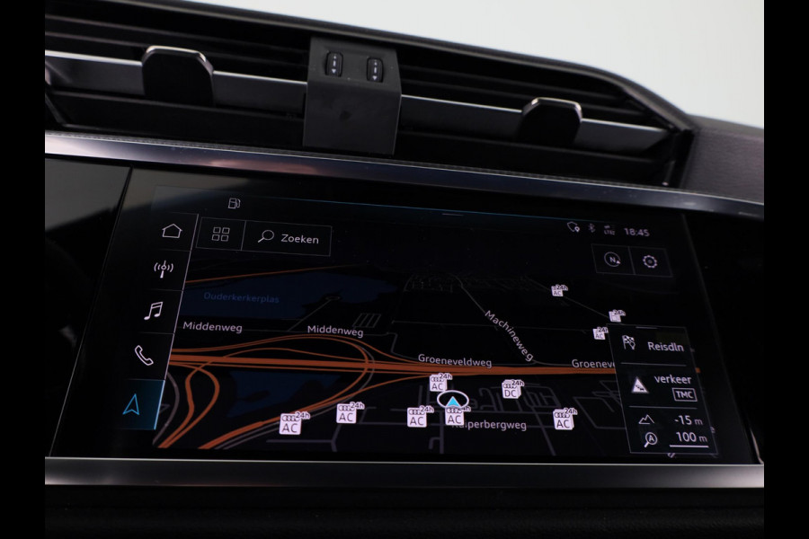 Audi Q3 35 TFSI S edition 150pk | Navigatie | Adaptieve cruise controle | Verwarmbare voorstoelen