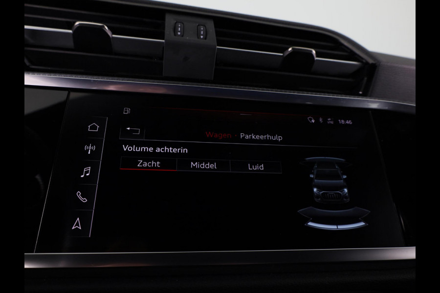 Audi Q3 35 TFSI S edition 150pk | Navigatie | Adaptieve cruise controle | Verwarmbare voorstoelen