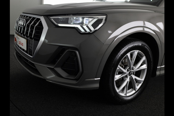Audi Q3 35 TFSI S edition 150pk | Navigatie | Adaptieve cruise controle | Verwarmbare voorstoelen