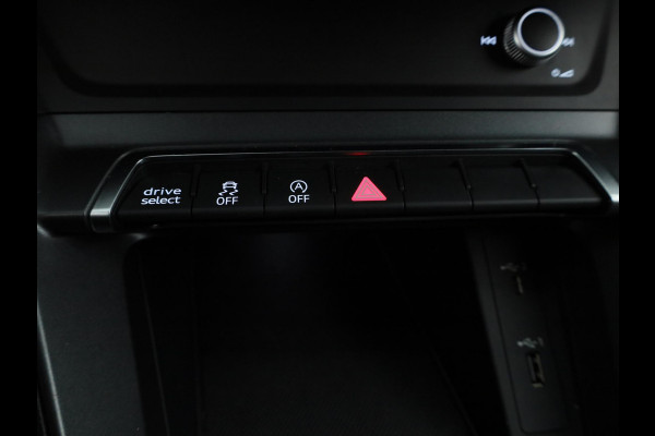 Audi Q3 35 TFSI S edition 150pk | Navigatie | Adaptieve cruise controle | Verwarmbare voorstoelen