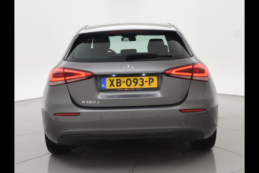 Mercedes-Benz A-Klasse 180D AUT. NIEUW MODEL + WIDESCREEN MBUX | CAMERA | 18" AMG | STOELVERW. | LED | DAB