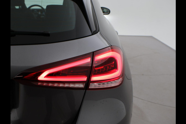Mercedes-Benz A-Klasse 180D AUT. NIEUW MODEL + WIDESCREEN MBUX | CAMERA | 18" AMG | STOELVERW. | LED | DAB