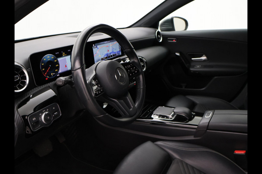 Mercedes-Benz A-Klasse 180D AUT. NIEUW MODEL + WIDESCREEN MBUX | CAMERA | 18" AMG | STOELVERW. | LED | DAB