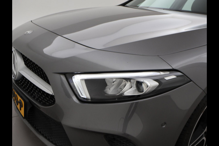 Mercedes-Benz A-Klasse 180D AUT. NIEUW MODEL + WIDESCREEN MBUX | CAMERA | 18" AMG | STOELVERW. | LED | DAB