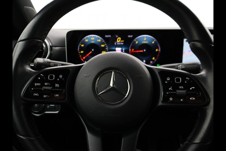Mercedes-Benz A-Klasse 180D AUT. NIEUW MODEL + WIDESCREEN MBUX | CAMERA | 18" AMG | STOELVERW. | LED | DAB