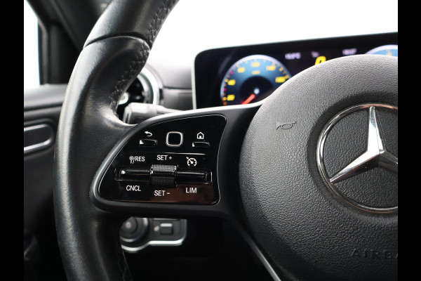 Mercedes-Benz A-Klasse 180D AUT. NIEUW MODEL + WIDESCREEN MBUX | CAMERA | 18" AMG | STOELVERW. | LED | DAB
