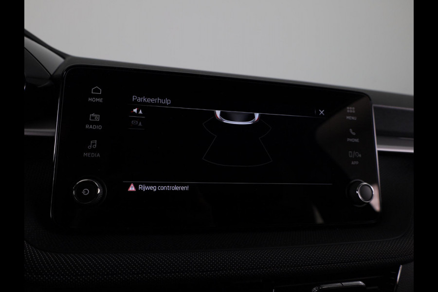 Škoda Fabia Selection 1.0 TSI 95 pk 5 versn. Hand | Getint glas | 15 inch lichtmetalen velgen