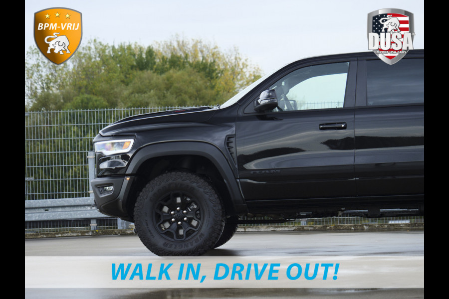 Dodge Ram | RHO | 3.0L Twin-Turbo I6 | 4x4 | Crew Cab | Black Edition | Panoramadak | 14,4-inch Touchscreen | Passenger Display | Getoonde accessoires zijn verkrijgbaar tegen meerprijs