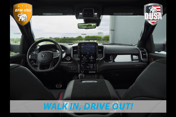 Dodge Ram | RHO | 3.0L Twin-Turbo I6 | 4x4 | Crew Cab | Black Edition | Panoramadak | 14,4-inch Touchscreen | Passenger Display | Getoonde accessoires zijn verkrijgbaar tegen meerprijs