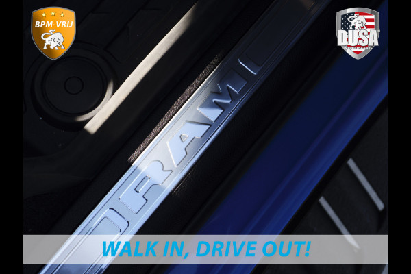 Dodge Ram | RHO | 3.0L Twin-Turbo I6 | 4x4 | Crew Cab Night Edtion | Panoramadak | 14,4-inch Touchscreen | Passenger Display | Getoonde accessoires zijn verkrijgbaar tegen meerprijs