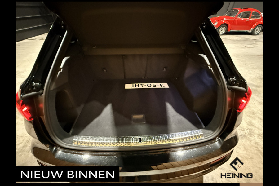 Audi Q3 45 TFSI e S edition Black edition. Trekhaak. Navi. 19 inch. Camera.