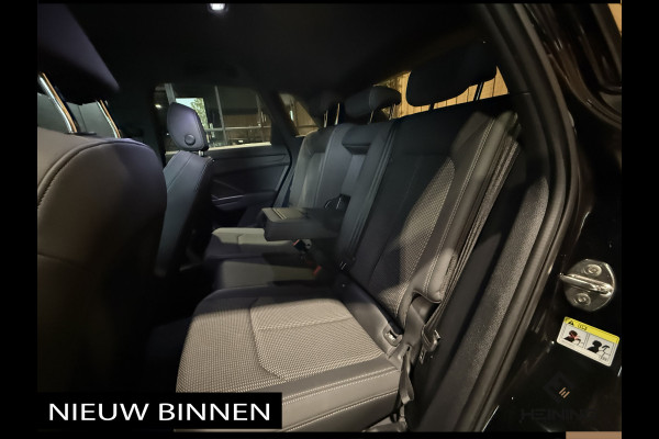 Audi Q3 45 TFSI e S edition Black edition. Trekhaak. Navi. 19 inch. Camera.