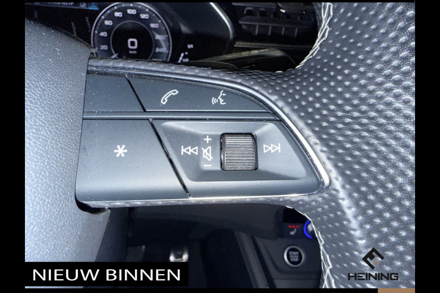 Audi Q3 45 TFSI e S edition Black edition. Trekhaak. Navi. 19 inch. Camera.