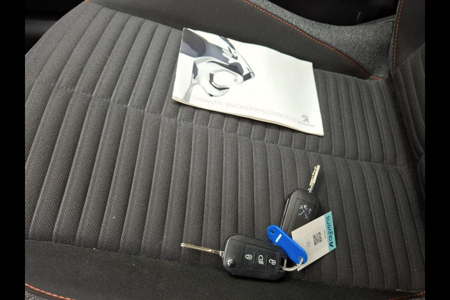 Peugeot 208 1.2 PureTech Blue Lease Active Airco Cruise Control Carplay Navigatie Parkeersensoren Achter