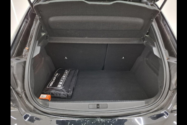 Peugeot 208 1.2 PureTech Blue Lease Active Airco Cruise Control Carplay Navigatie Parkeersensoren Achter