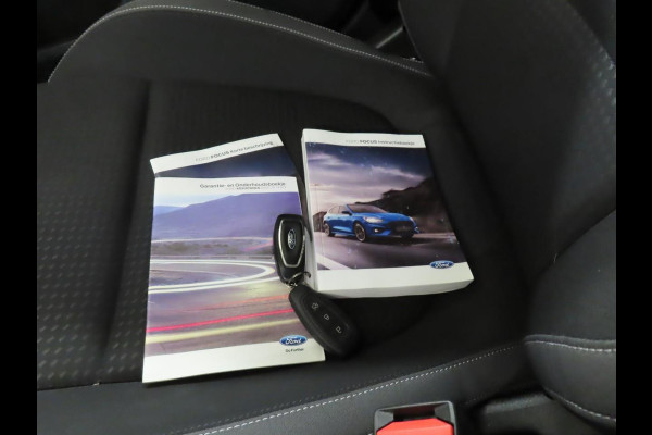 Ford Focus 1.0 EcoBoost Trend Edition Business Airco ECC Navi Carplay Cruise Control LED PDC Achter