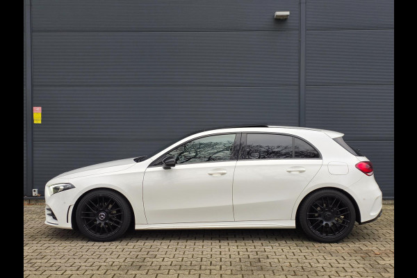 Mercedes-Benz A-Klasse 180 Business Solution AMG Night Upgrade / TECHNISCH HELEMAAL IN ORDE , OPTISCH MET ENKELE GEBRUIKERSSPOREN.