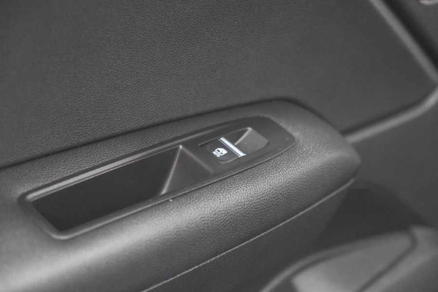 Renault Captur 1.6 E-Tech Hybrid 145 Techno | Pack Parking | Camera | Navigatie | Apple CarPlay