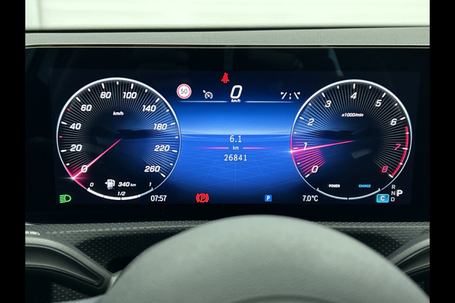 Mercedes-Benz A-Klasse 180 AMG Star Edition AMG Line | Ledkoplampen | Apple CarPlay | Licht- en zicht pakket | Keyless-Go | Spiegel Pakket | Stoelverwarming. Inclusief 24 maanden MB Certified garantie voor Europa.