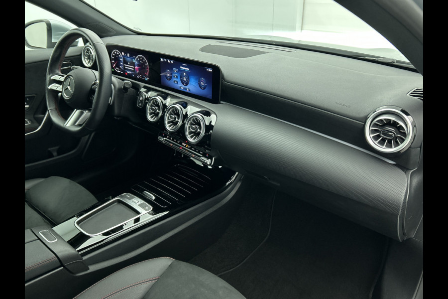 Mercedes-Benz A-Klasse 180 AMG Star Edition AMG Line | Ledkoplampen | Apple CarPlay | Licht- en zicht pakket | Keyless-Go | Spiegel Pakket | Stoelverwarming. Inclusief 24 maanden MB Certified garantie voor Europa.