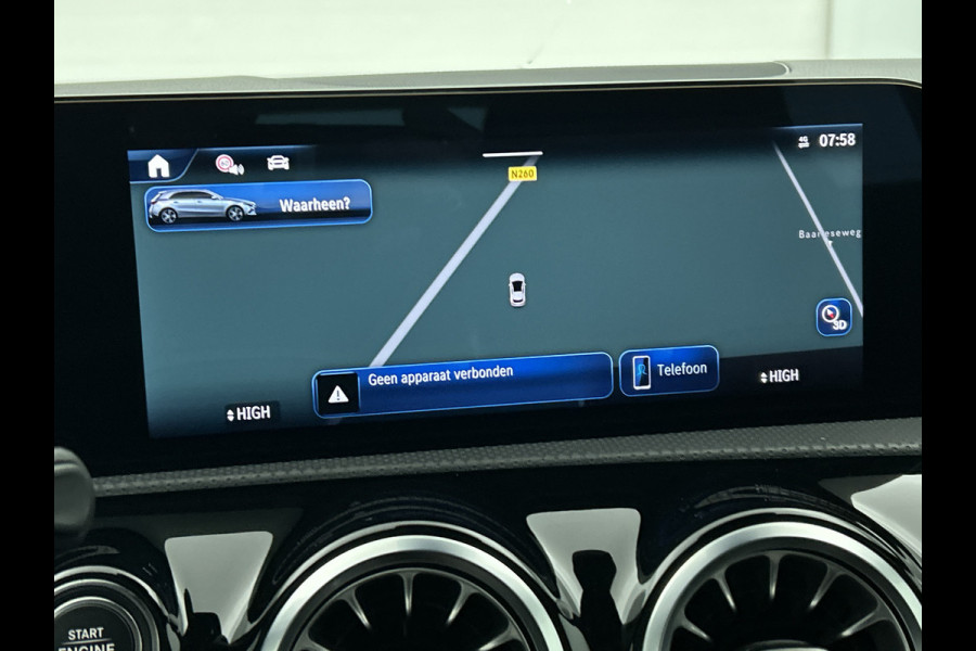 Mercedes-Benz A-Klasse 180 AMG Star Edition AMG Line | Ledkoplampen | Apple CarPlay | Licht- en zicht pakket | Keyless-Go | Spiegel Pakket | Stoelverwarming. Inclusief 24 maanden MB Certified garantie voor Europa.